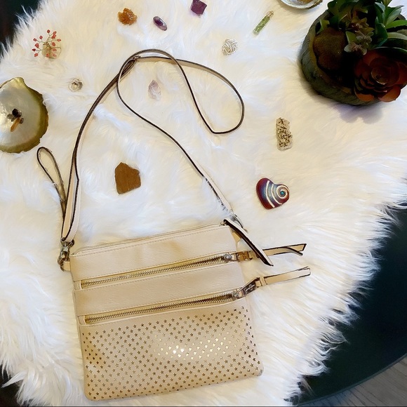 Jessica Simpson Handbags - 🆑 3/$20 | 🎉*Jessica Simpson* Crossbody